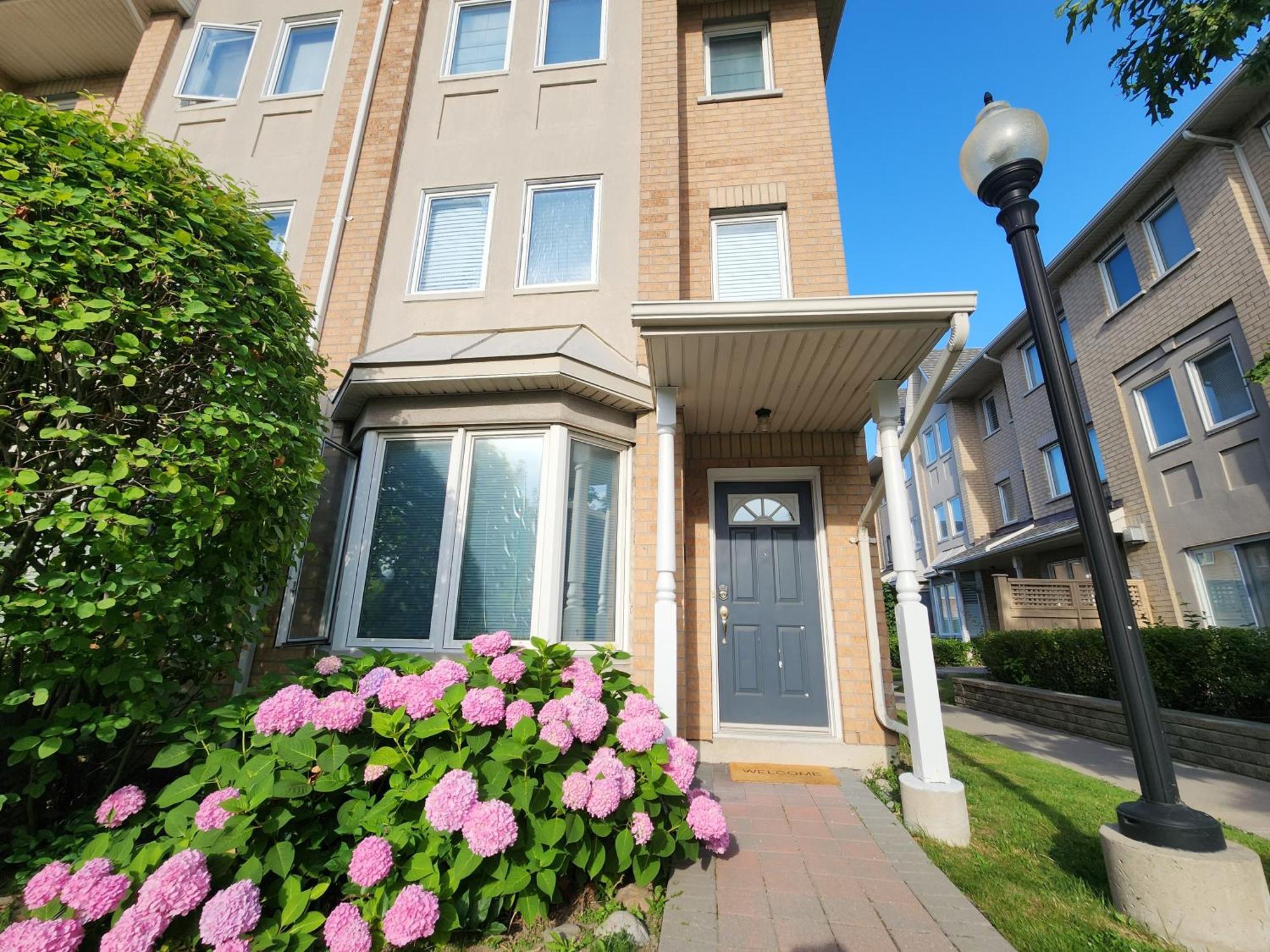 Scarborough Townhouse Apartment Торонто Екстериор снимка